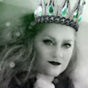 Meet your Posher, Suzanne